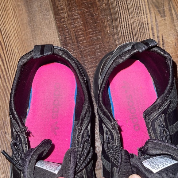 Adidas - Picture 5 of 8